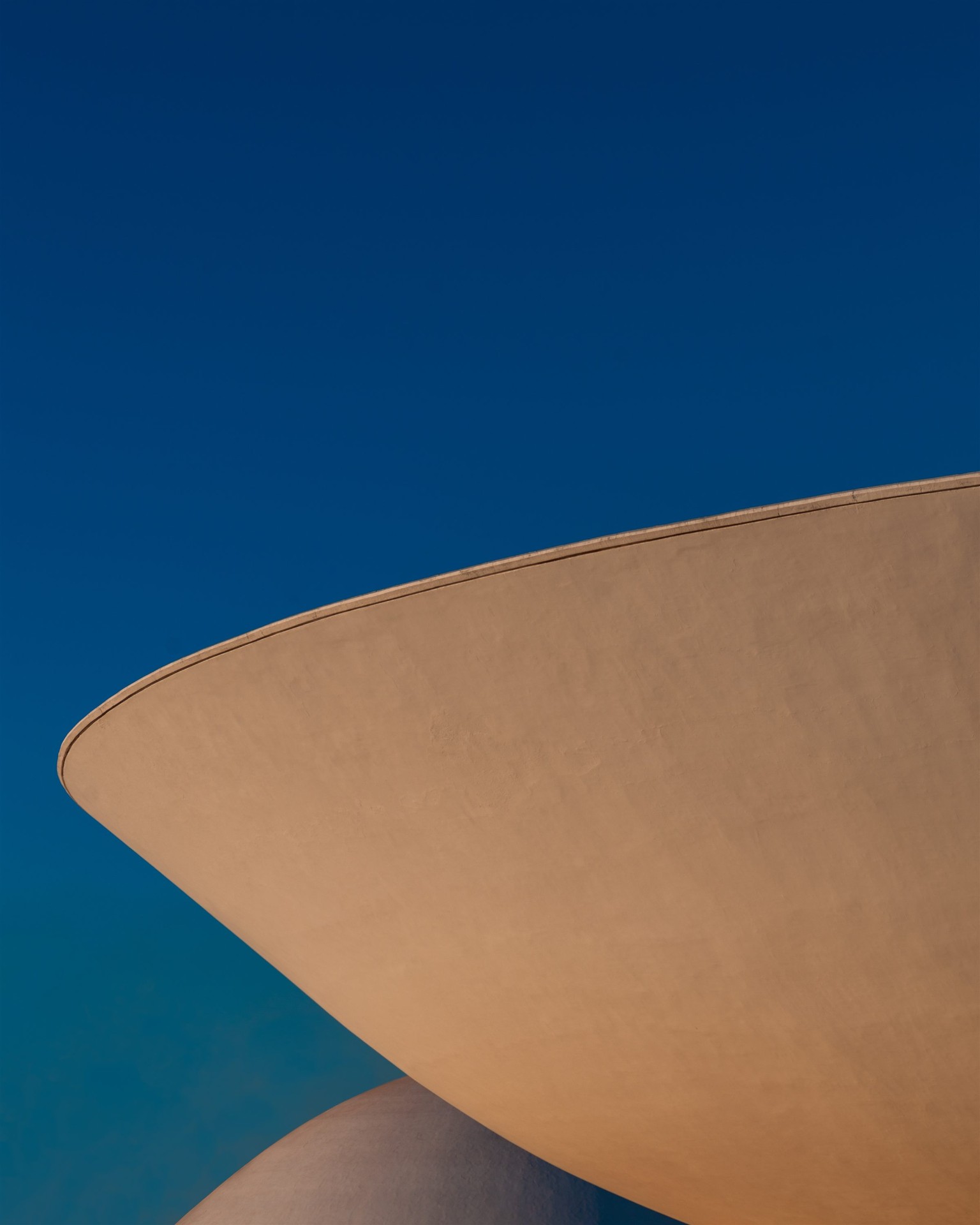 Detalhe das curvas do Museu Nacional da República em Brasília